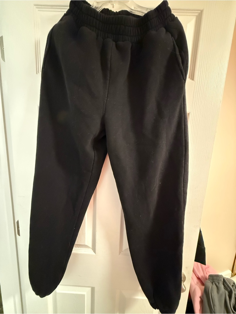Comfrt Black Elastic-Waist Sweatpants